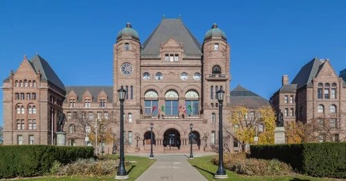 Image of Queen's Park building