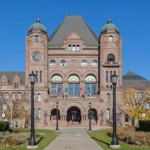 Image of Queen's Park building